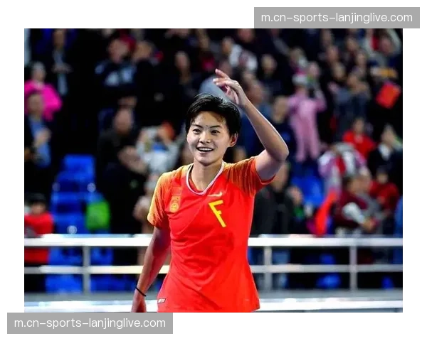 王霜张琳艳双核驱动进攻 个人能力结合团队配合创造机会